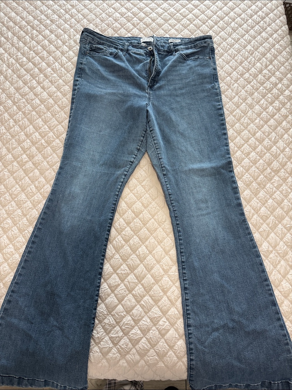 Women’s Blue Flare Jeans - Classic Mid Wash